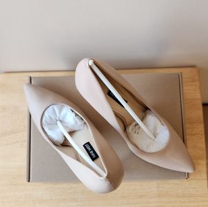 Never worn Nine West Flax Tan Leather Heels
